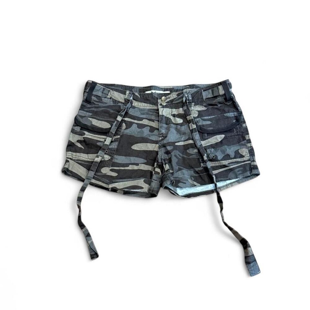 Vintage Y2K Wet Seal Camo Shorts Size 13
